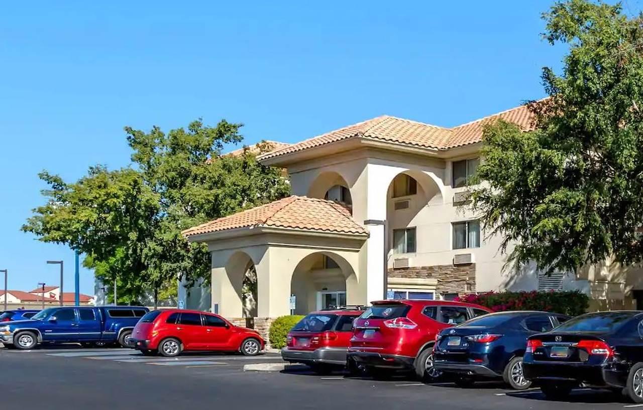 Comfort Inn & Suites Phoenix North - Deer Valley Екстер'єр фото