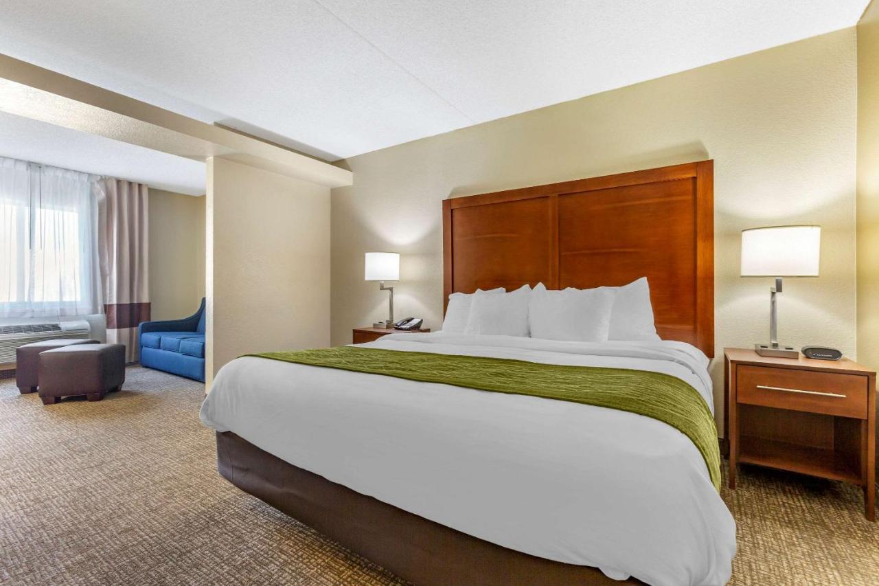 Comfort Inn & Suites Phoenix North - Deer Valley Екстер'єр фото