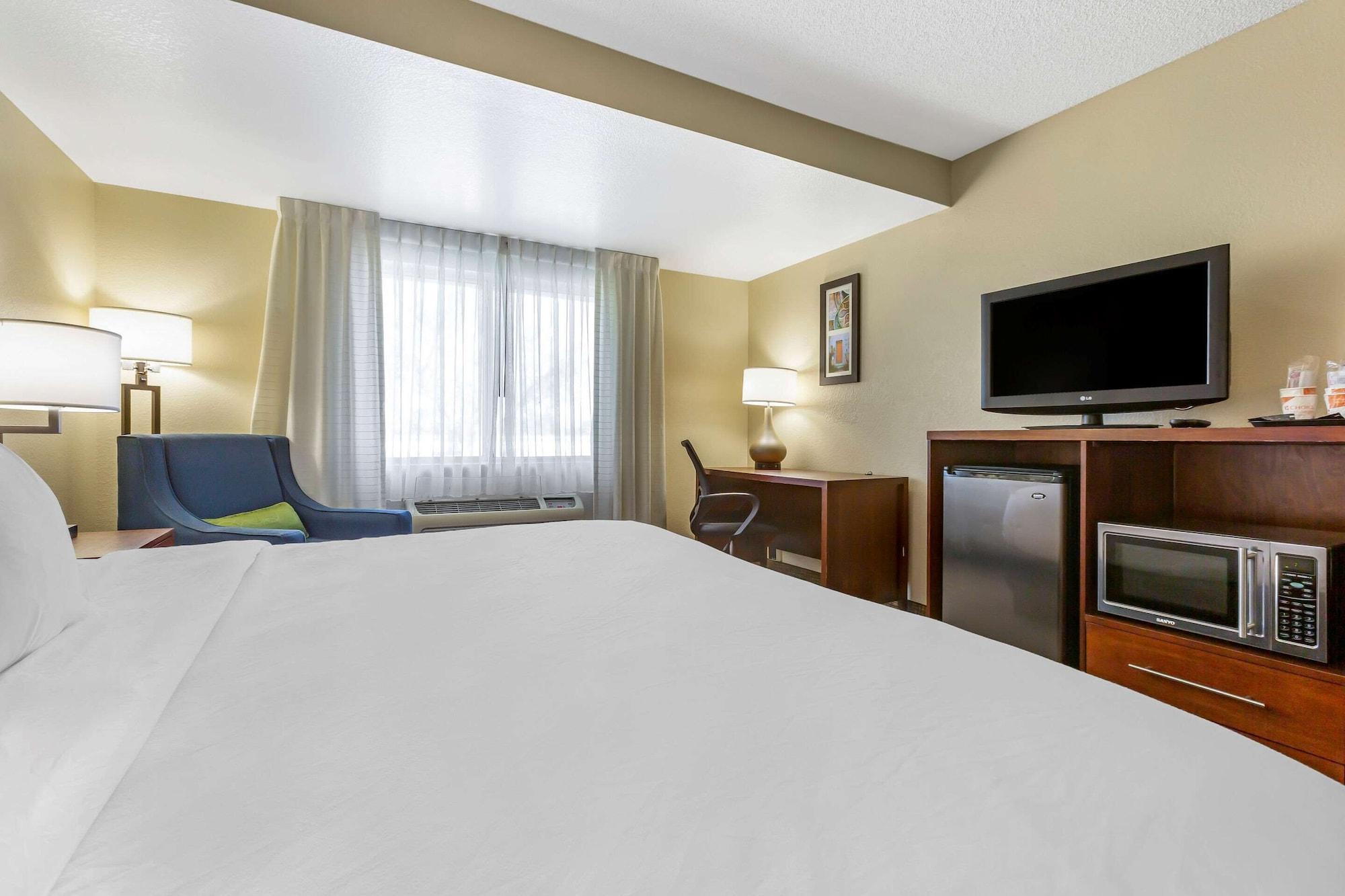 Comfort Inn & Suites Phoenix North - Deer Valley Екстер'єр фото