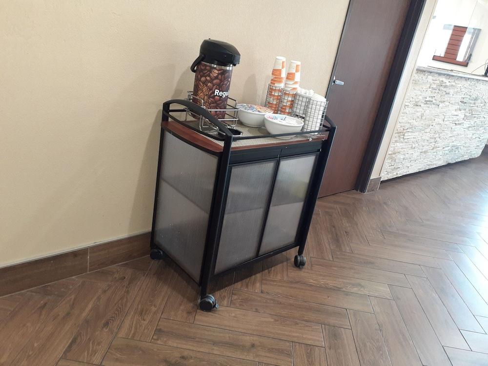 Comfort Inn & Suites Phoenix North - Deer Valley Екстер'єр фото