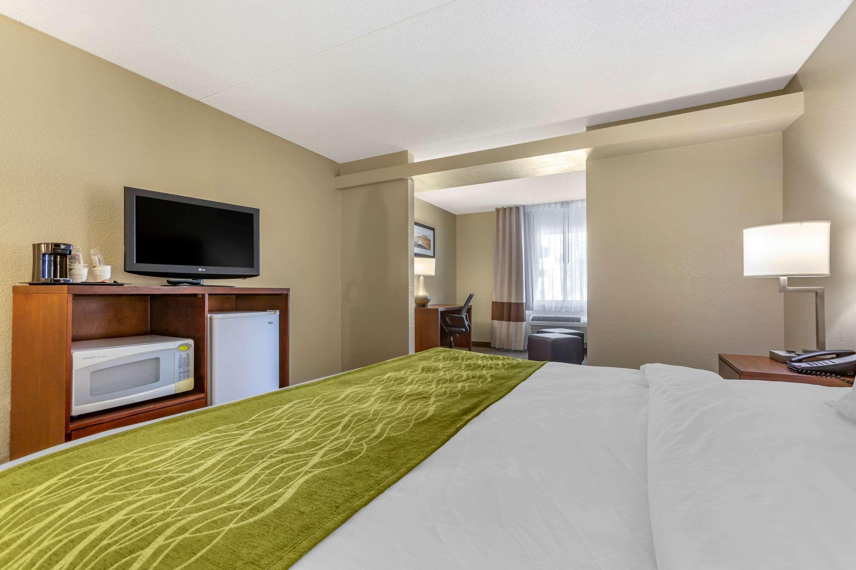 Comfort Inn & Suites Phoenix North - Deer Valley Екстер'єр фото