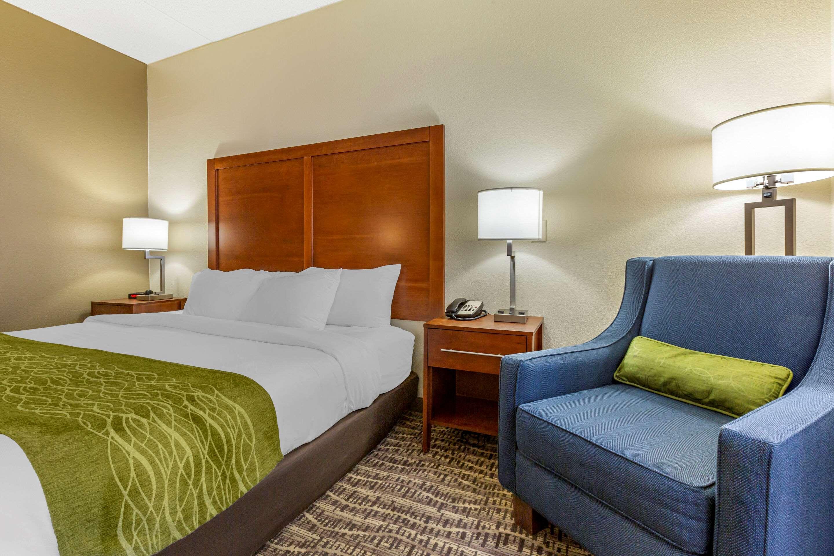 Comfort Inn & Suites Phoenix North - Deer Valley Екстер'єр фото