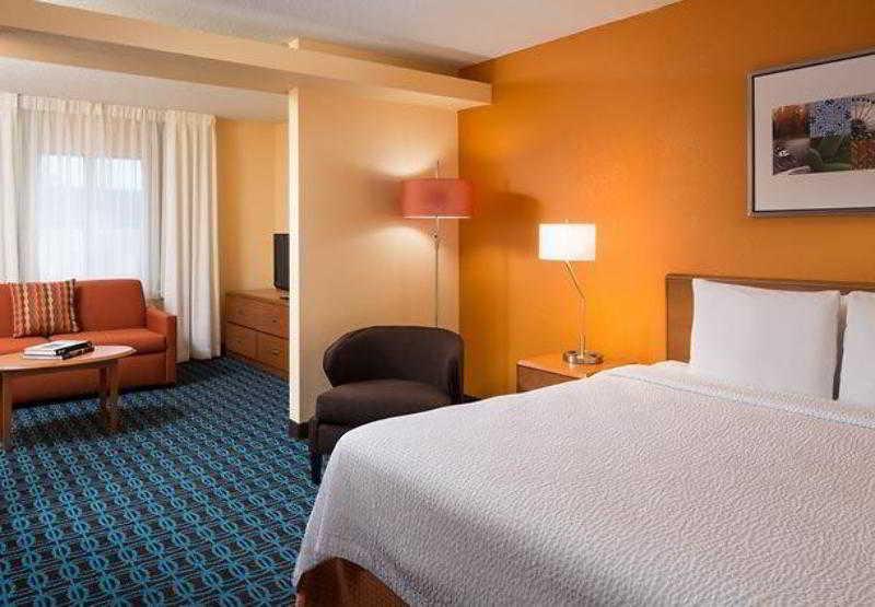 Comfort Inn & Suites Phoenix North - Deer Valley Екстер'єр фото