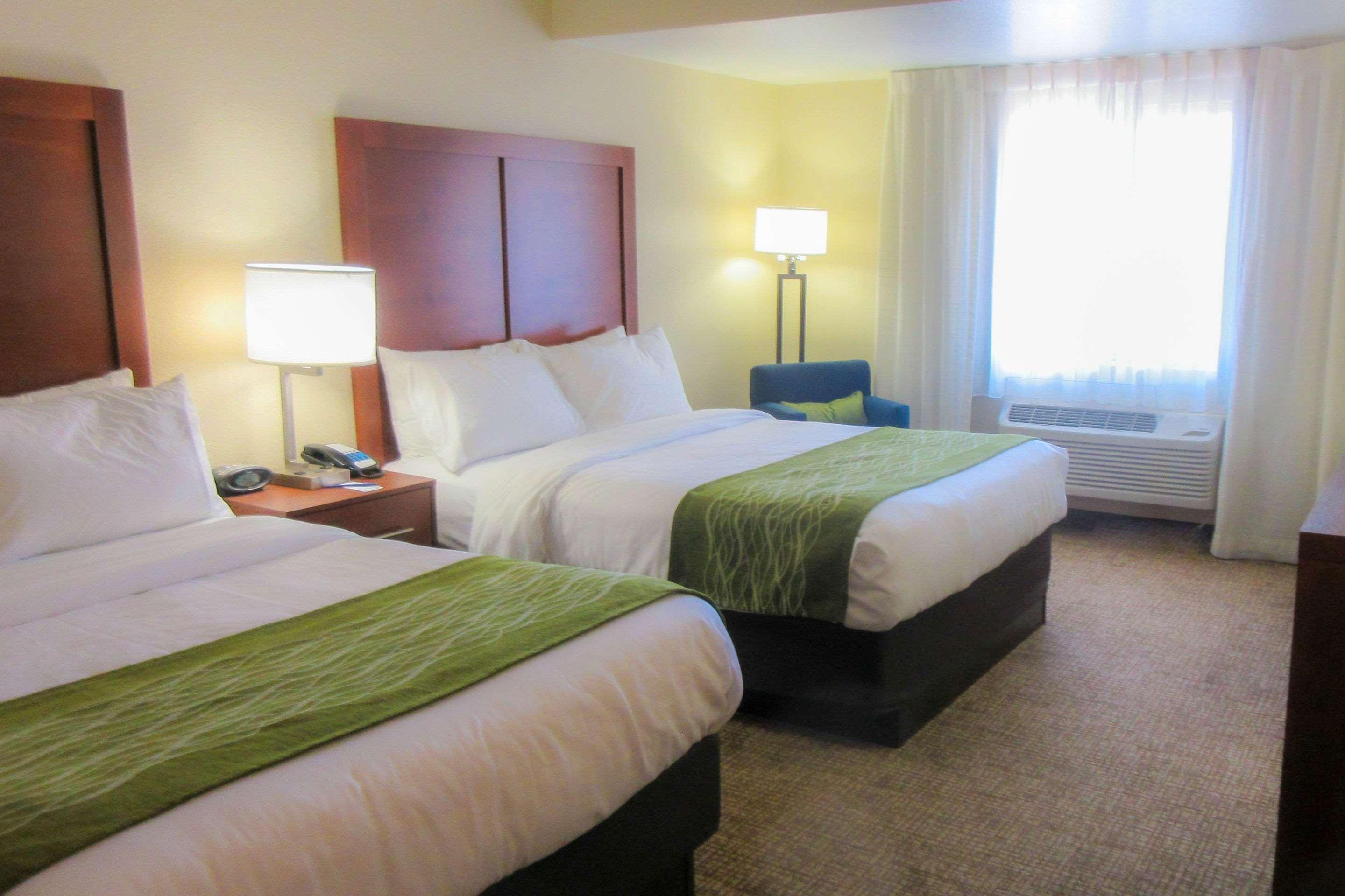 Comfort Inn & Suites Phoenix North - Deer Valley Екстер'єр фото