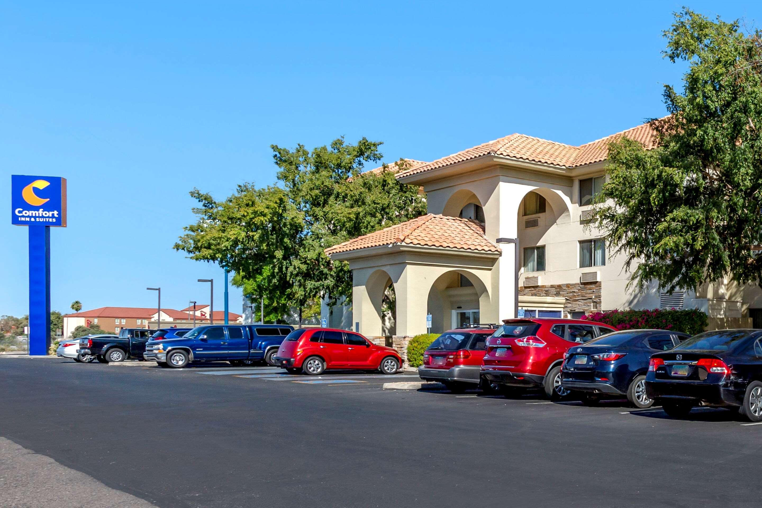 Comfort Inn & Suites Phoenix North - Deer Valley Екстер'єр фото