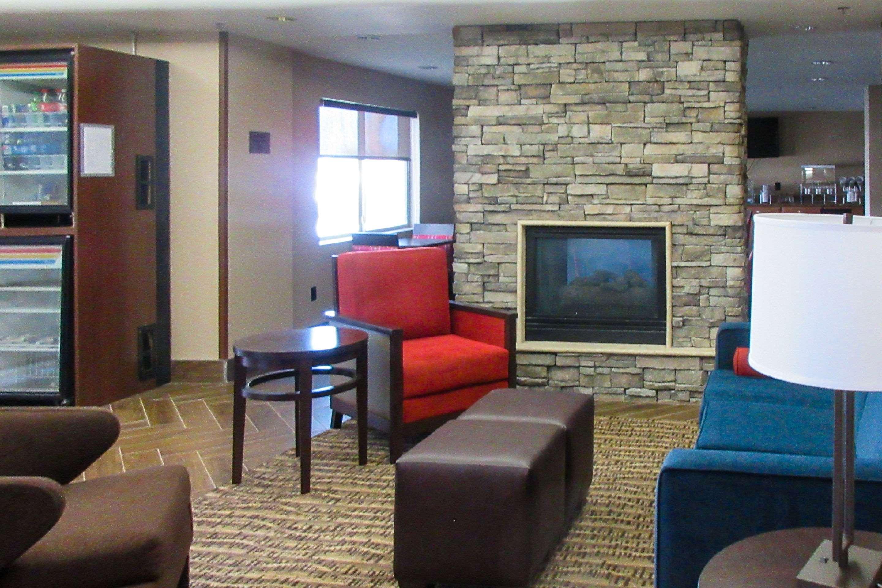 Comfort Inn & Suites Phoenix North - Deer Valley Екстер'єр фото