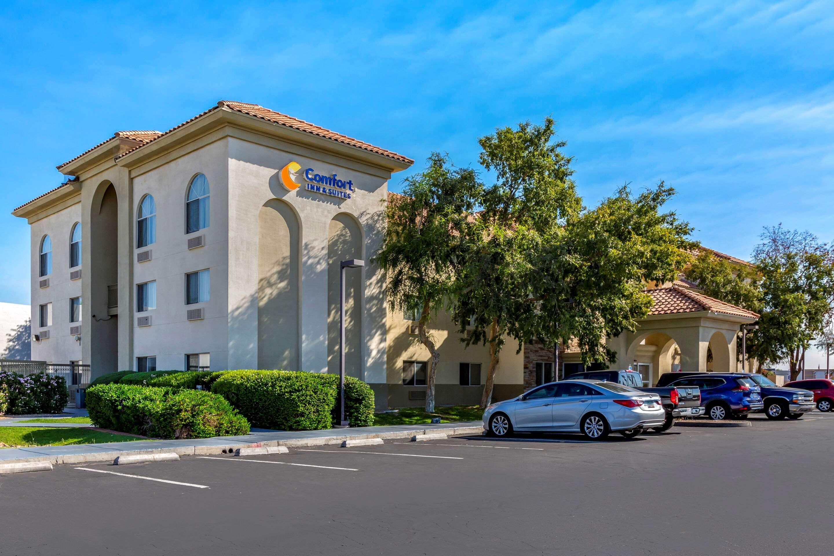 Comfort Inn & Suites Phoenix North - Deer Valley Екстер'єр фото
