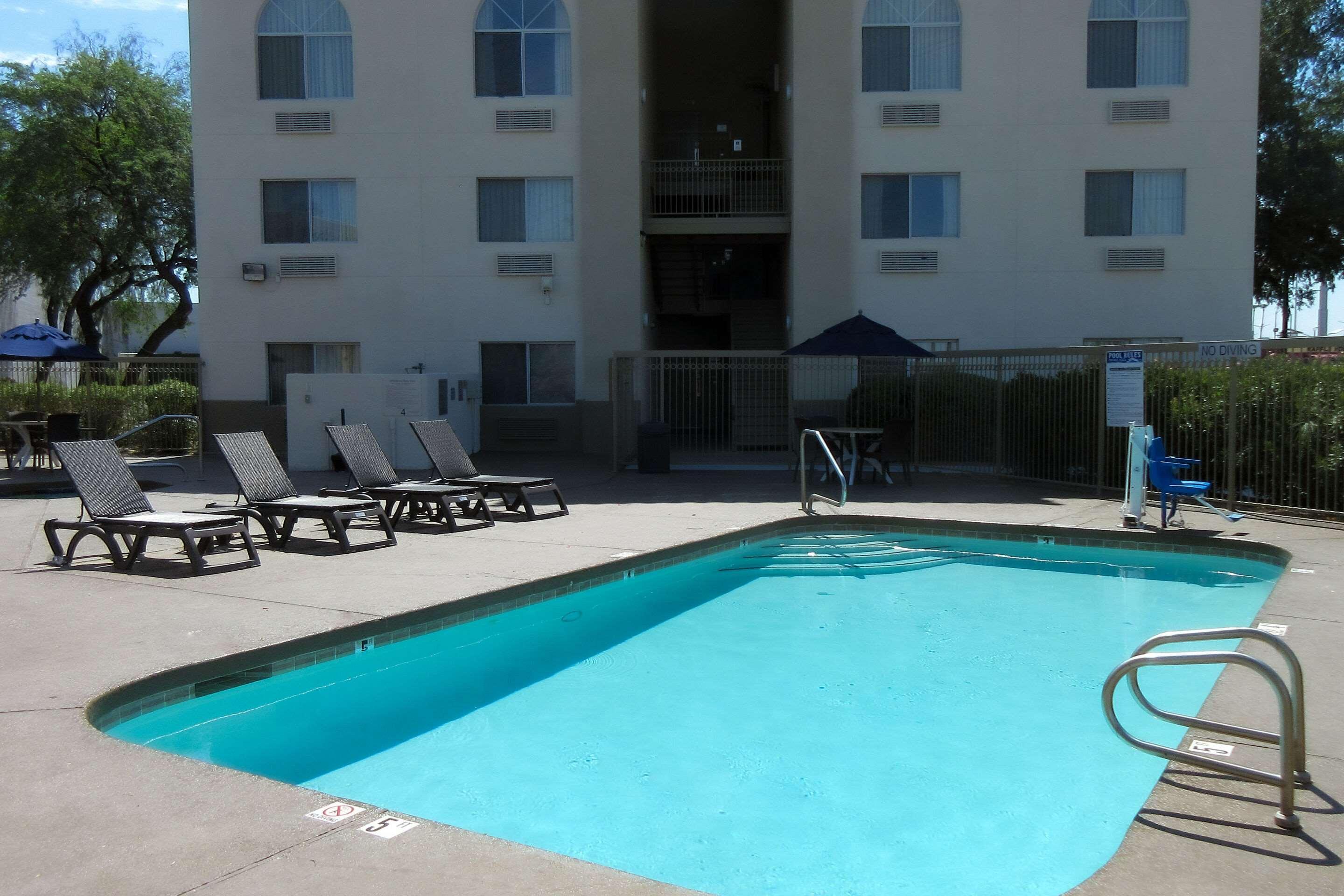 Comfort Inn & Suites Phoenix North - Deer Valley Екстер'єр фото