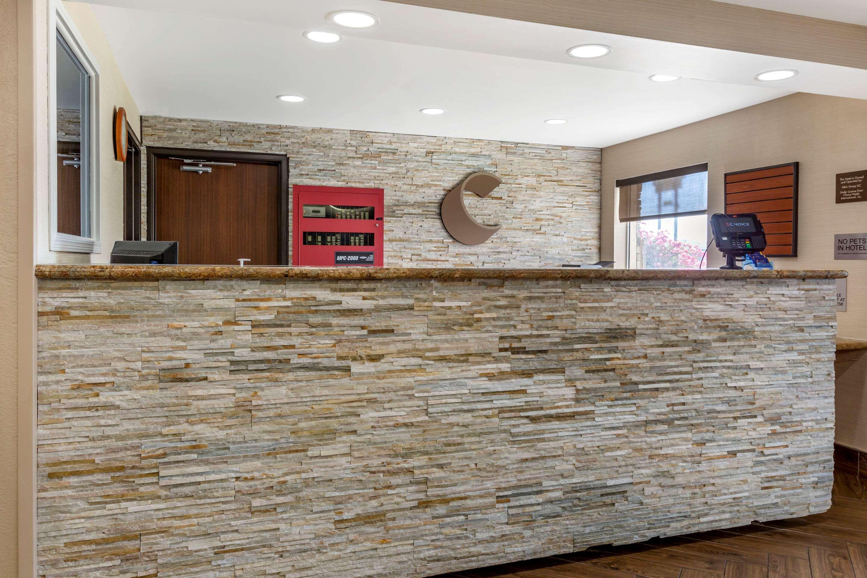 Comfort Inn & Suites Phoenix North - Deer Valley Екстер'єр фото