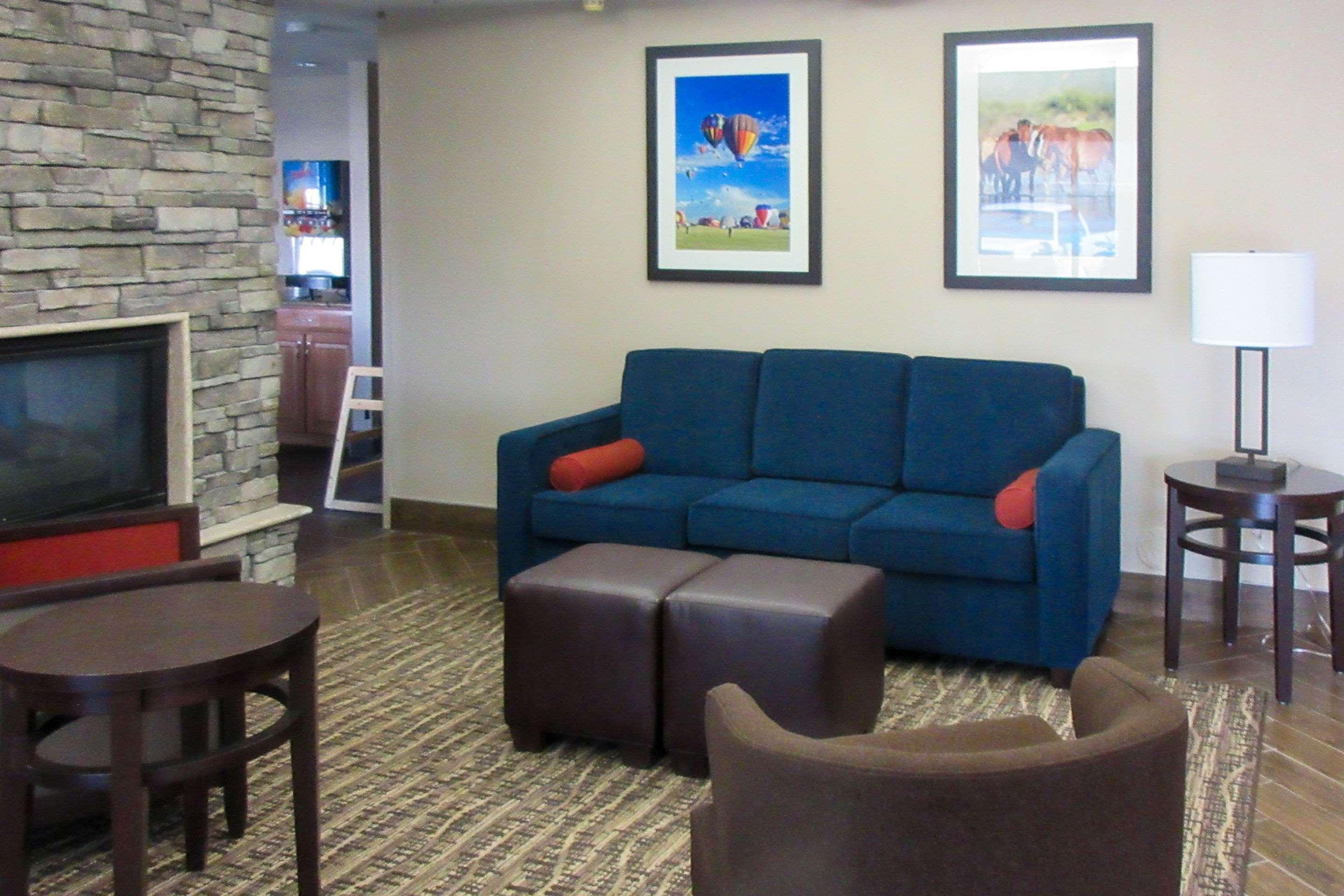 Comfort Inn & Suites Phoenix North - Deer Valley Екстер'єр фото