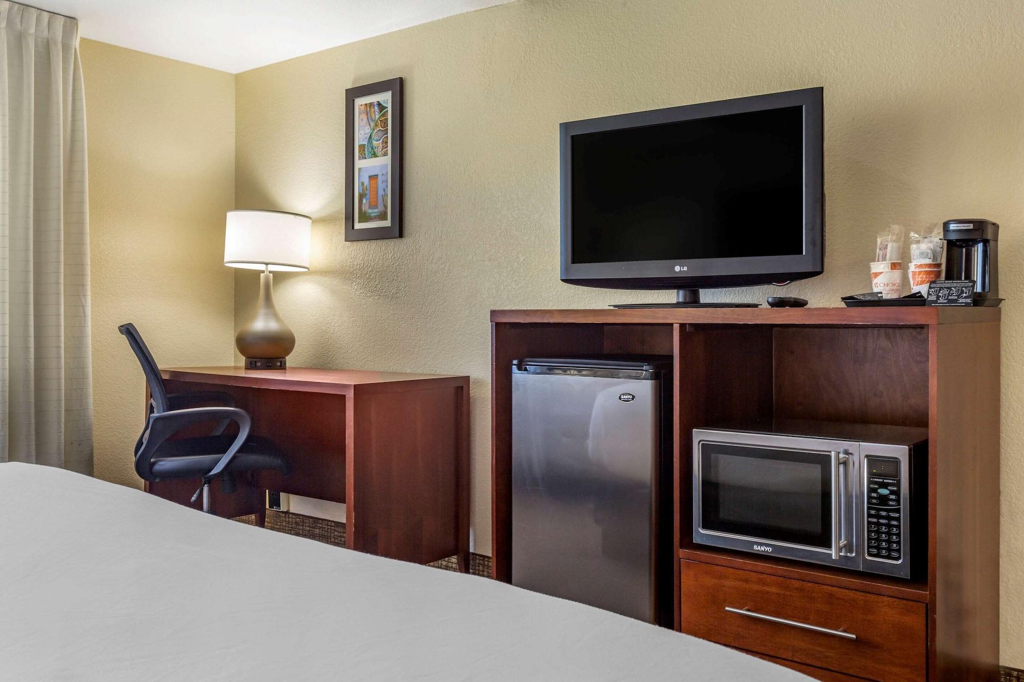 Comfort Inn & Suites Phoenix North - Deer Valley Екстер'єр фото