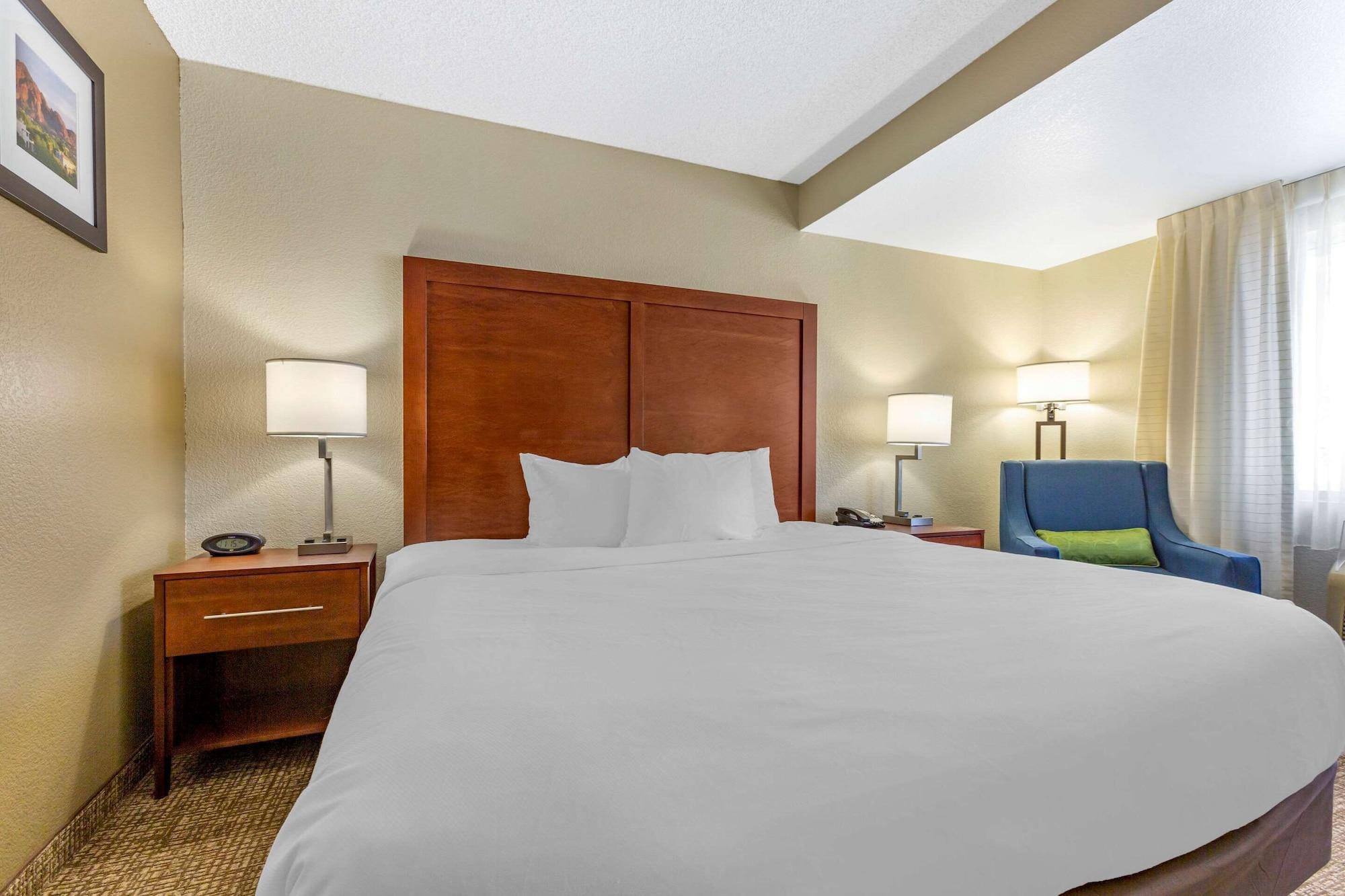 Comfort Inn & Suites Phoenix North - Deer Valley Екстер'єр фото