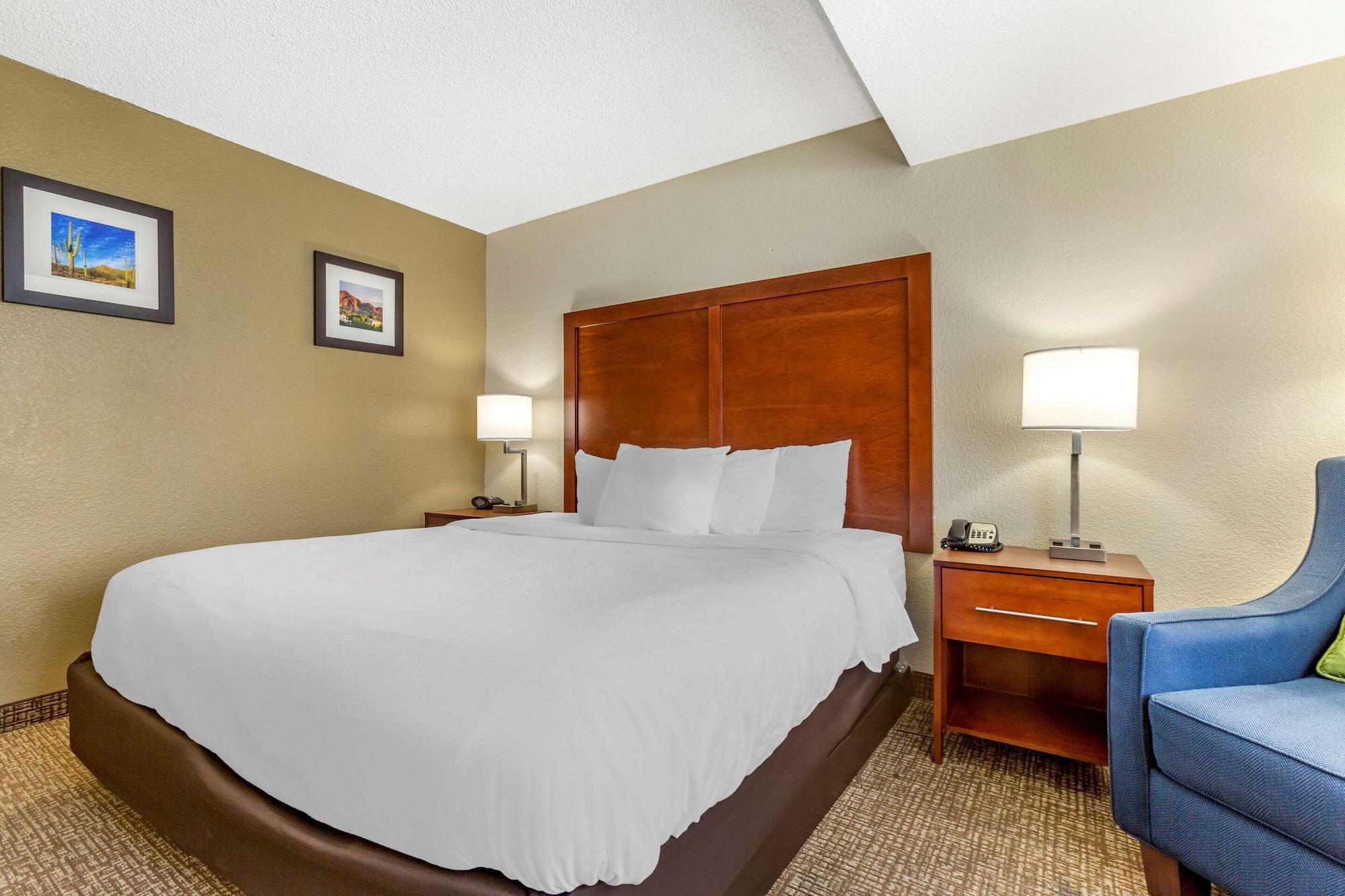 Comfort Inn & Suites Phoenix North - Deer Valley Екстер'єр фото