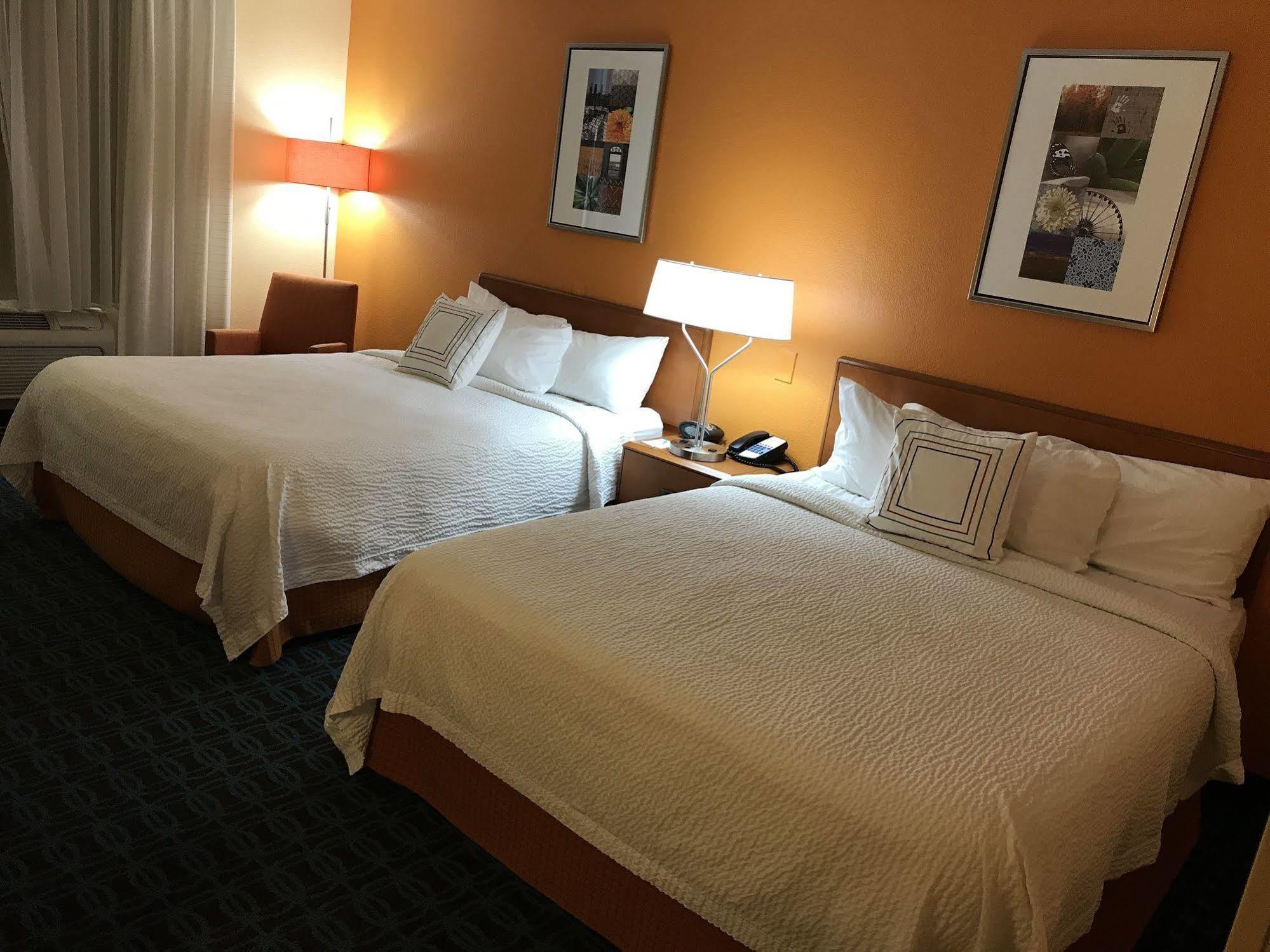 Comfort Inn & Suites Phoenix North - Deer Valley Екстер'єр фото