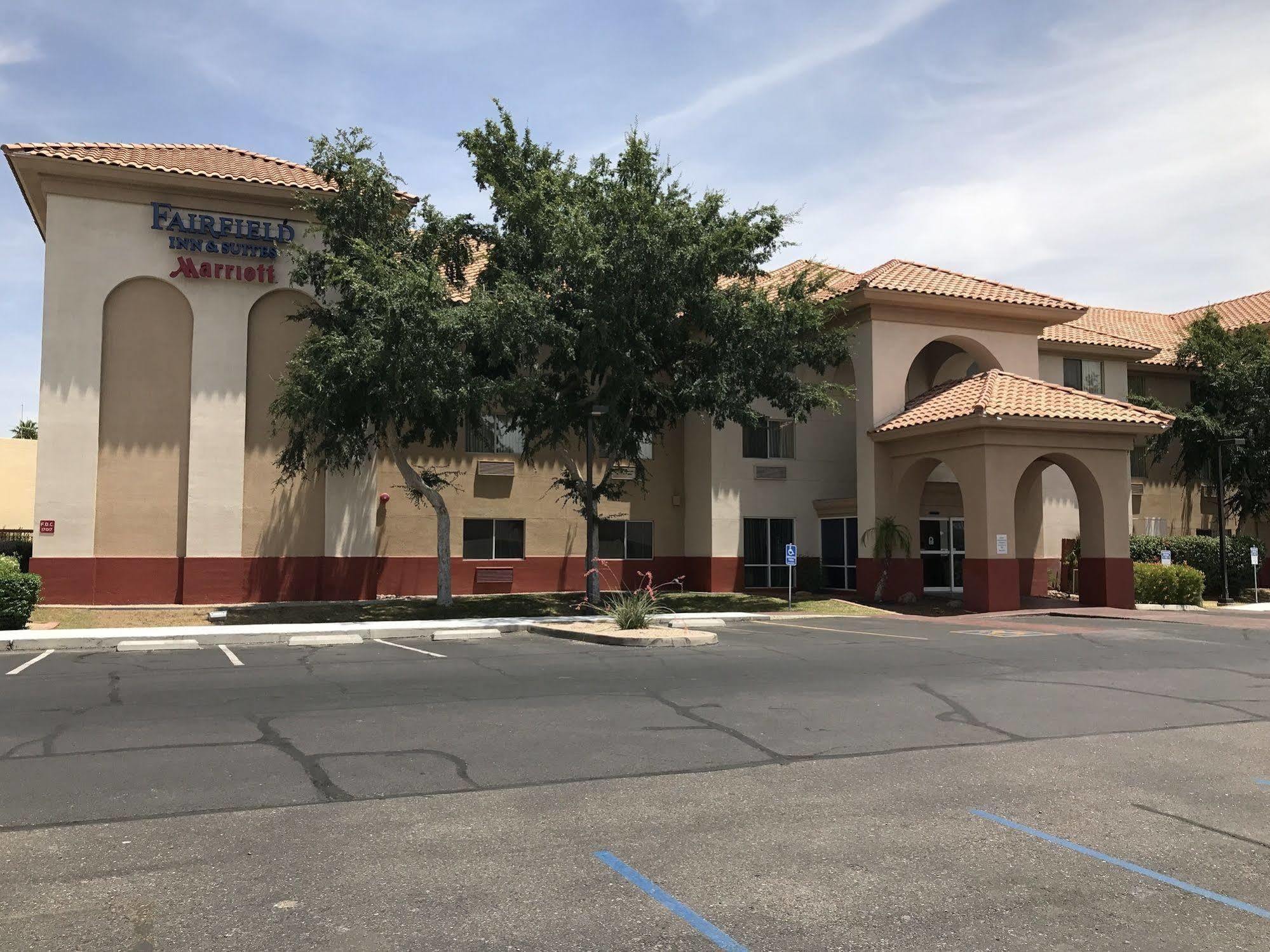Comfort Inn & Suites Phoenix North - Deer Valley Екстер'єр фото